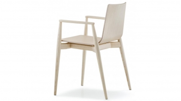 stoel met armleuningen scandinavische stijl | art 76.3952