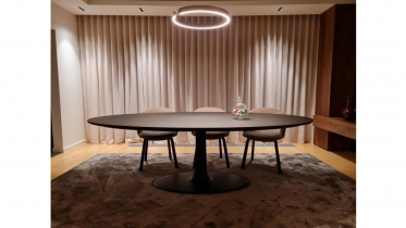 ovale tafel met centrale kolom | klantreferentie