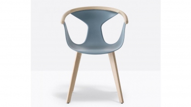 stoel met houten armleuning | art 76.37252