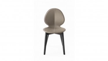 stoel met houten onderstel | art 43.13482
