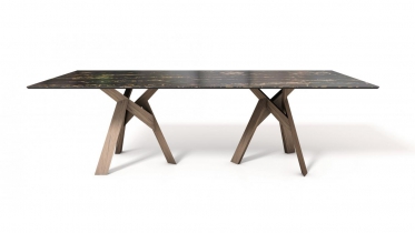 tafel in hout en keramiek