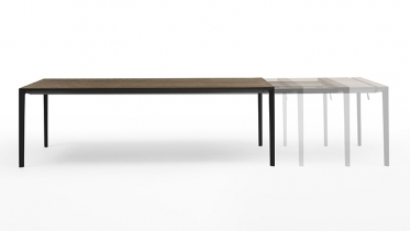 uitschuifbare tafel in hout met fijne poten | art 07.4562