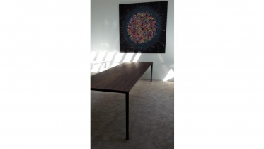 uitschuifbare tafel in hout met fijne poten | art 07.4562